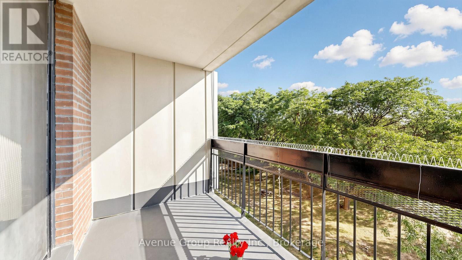 #417 4673 JANE STREET - Image 34