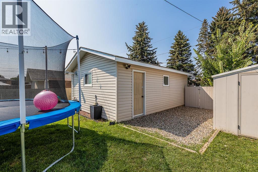 2332 20 Avenue SE - Image 36