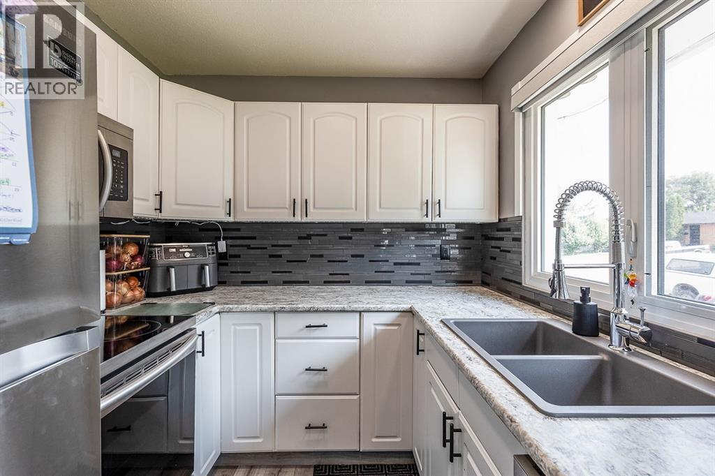 2332 20 Avenue SE - 12