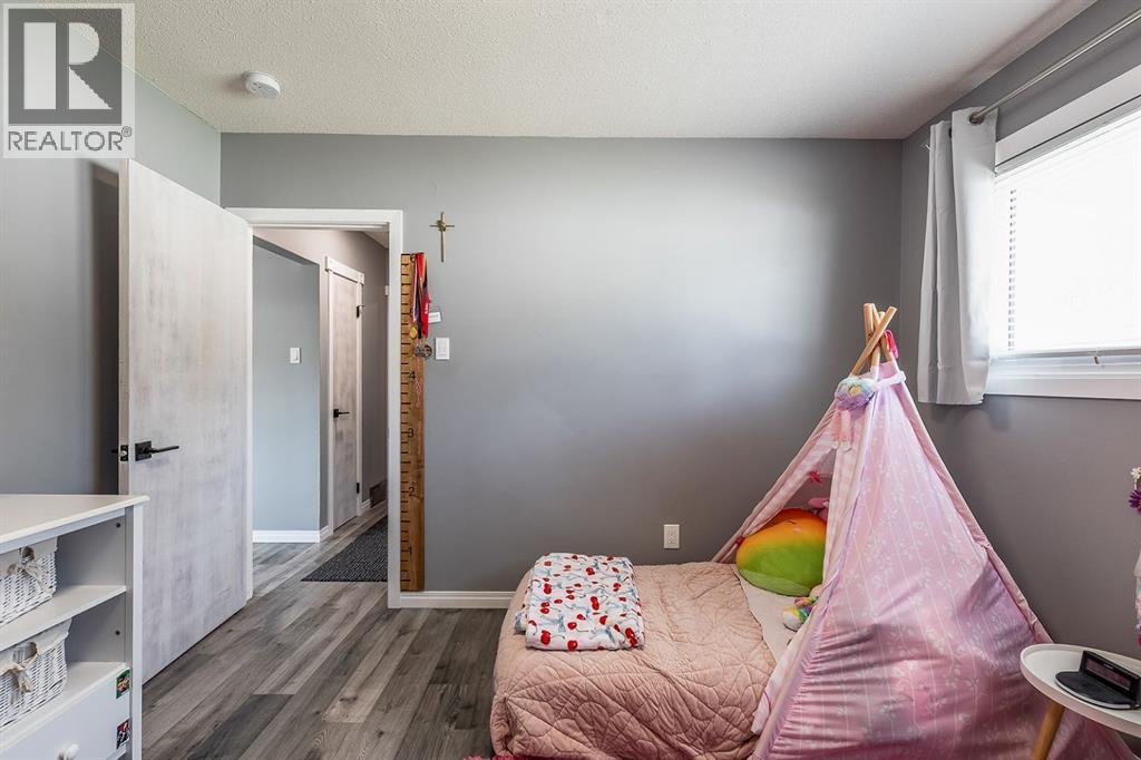 2332 20 Avenue SE - 16