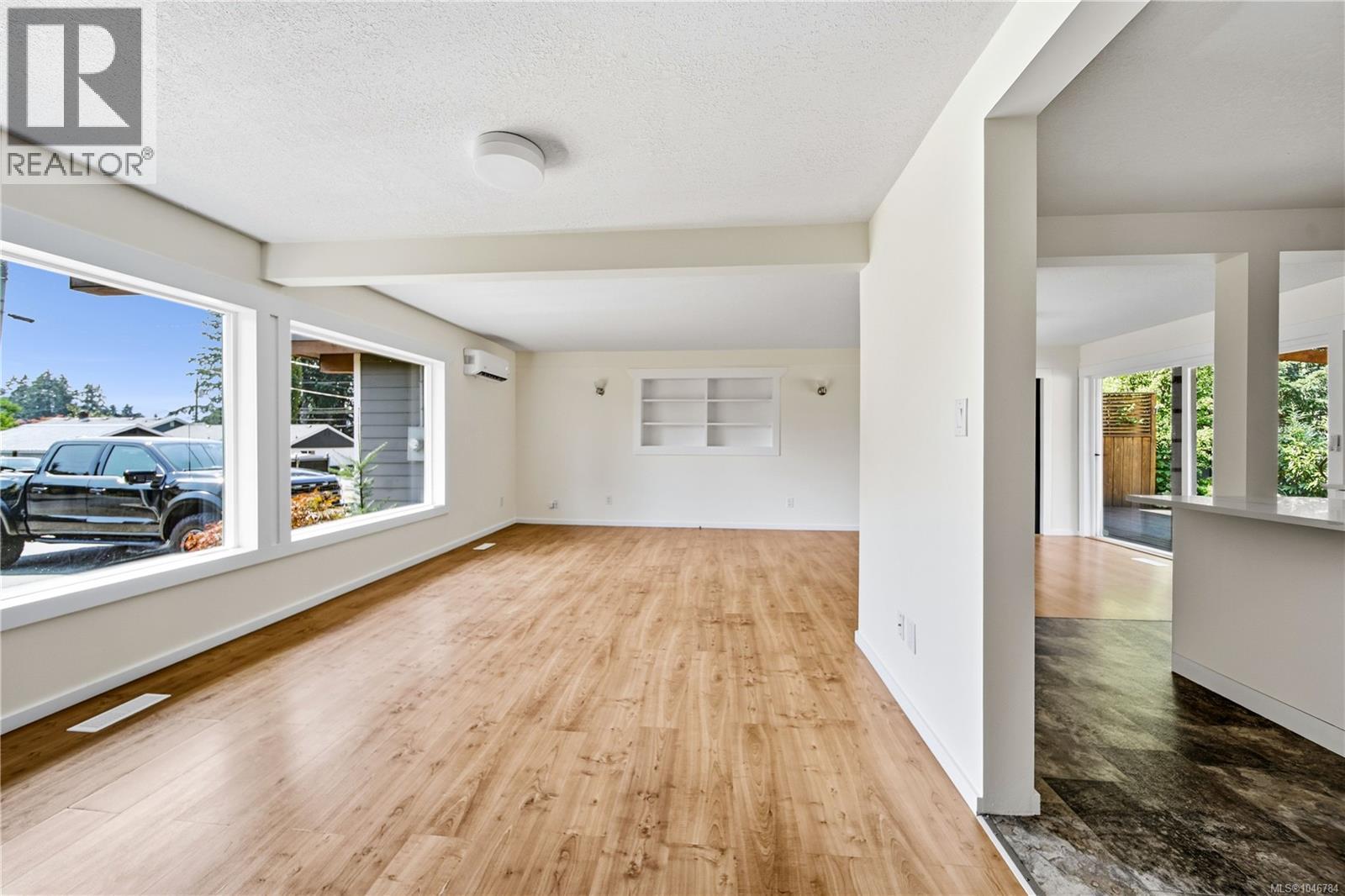 4281 Michigan Rd - 10
