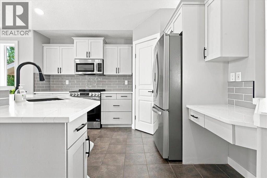 10465 Royal Oaks Drive - Image 3