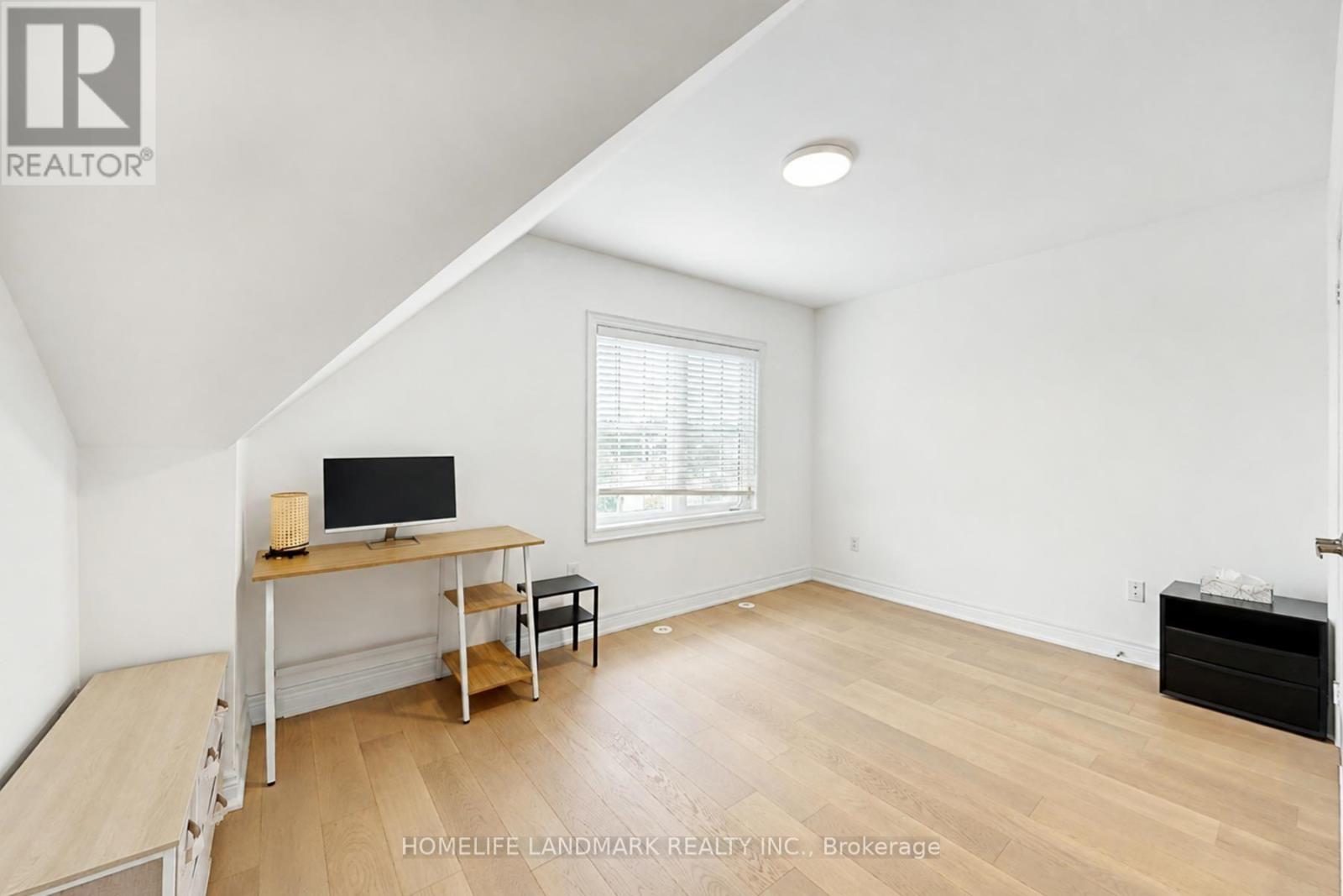 #27 8900 BATHURST STREET - Image 31