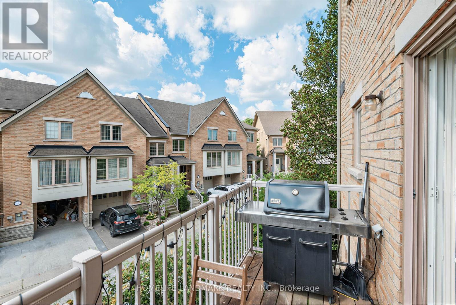 #27 8900 BATHURST STREET - 42