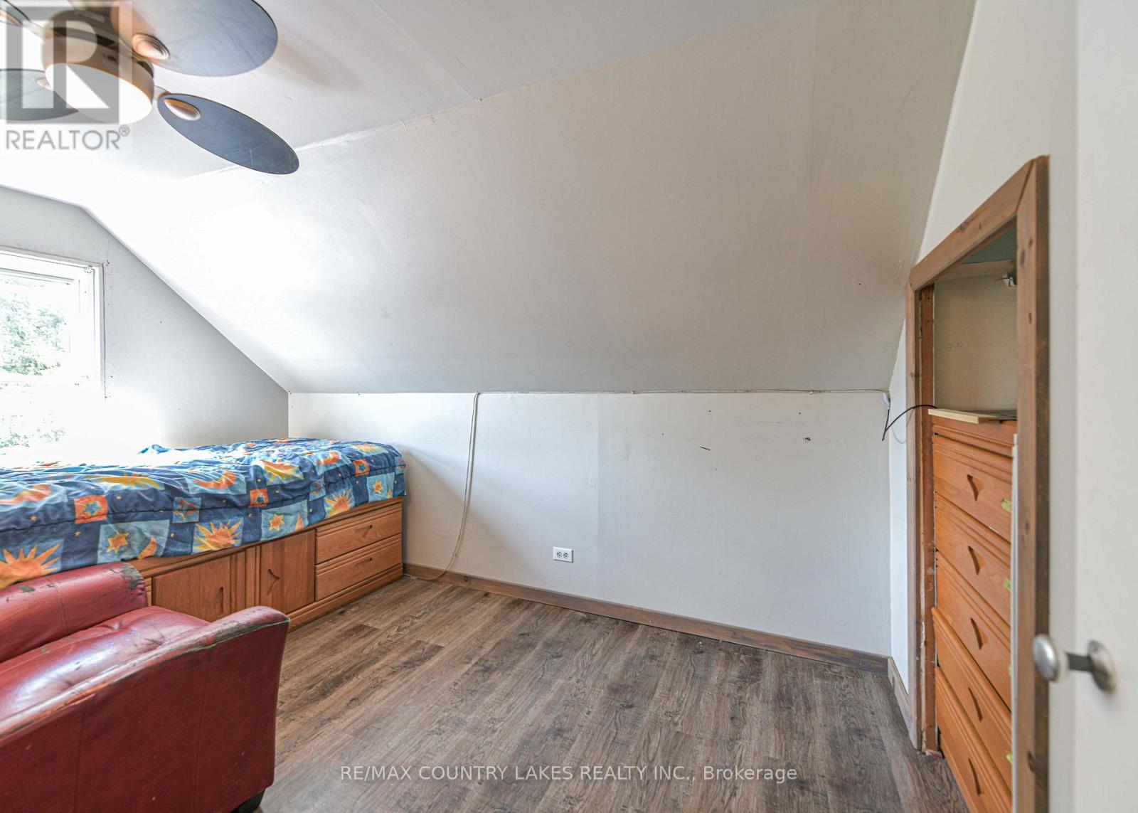 1782 LOVERING LINE - Image 29