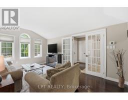 Family room - 24 Snowshoe Trail, Barrie, ON L4N7Z1 Photo 7