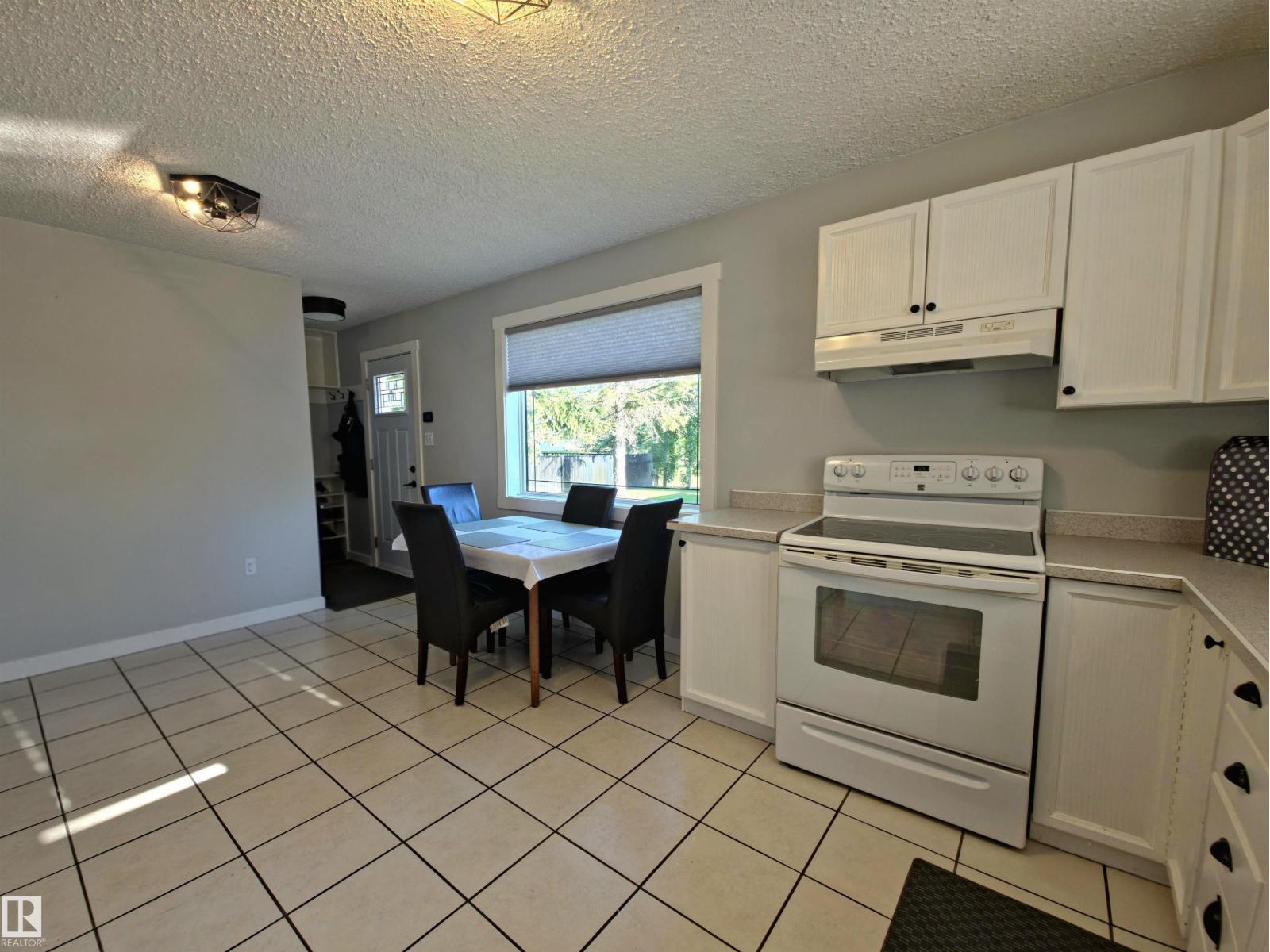 10543 109 ST - 12