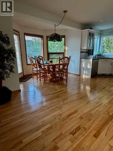 151 Riverside Mews SE - 18