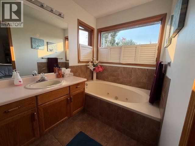 151 Riverside Mews SE - 28