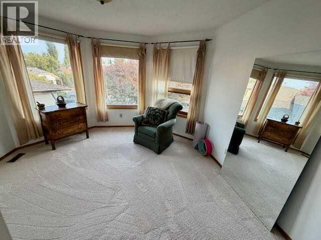 151 Riverside Mews SE - 33