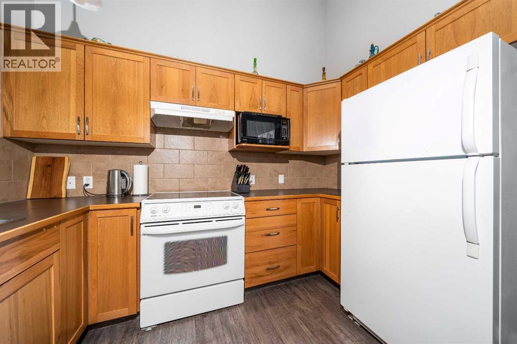 96 Northlands Crescent NE - 11