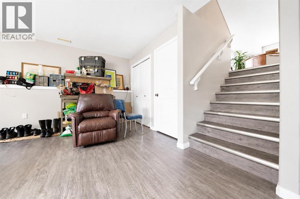 96 Northlands Crescent NE - 24