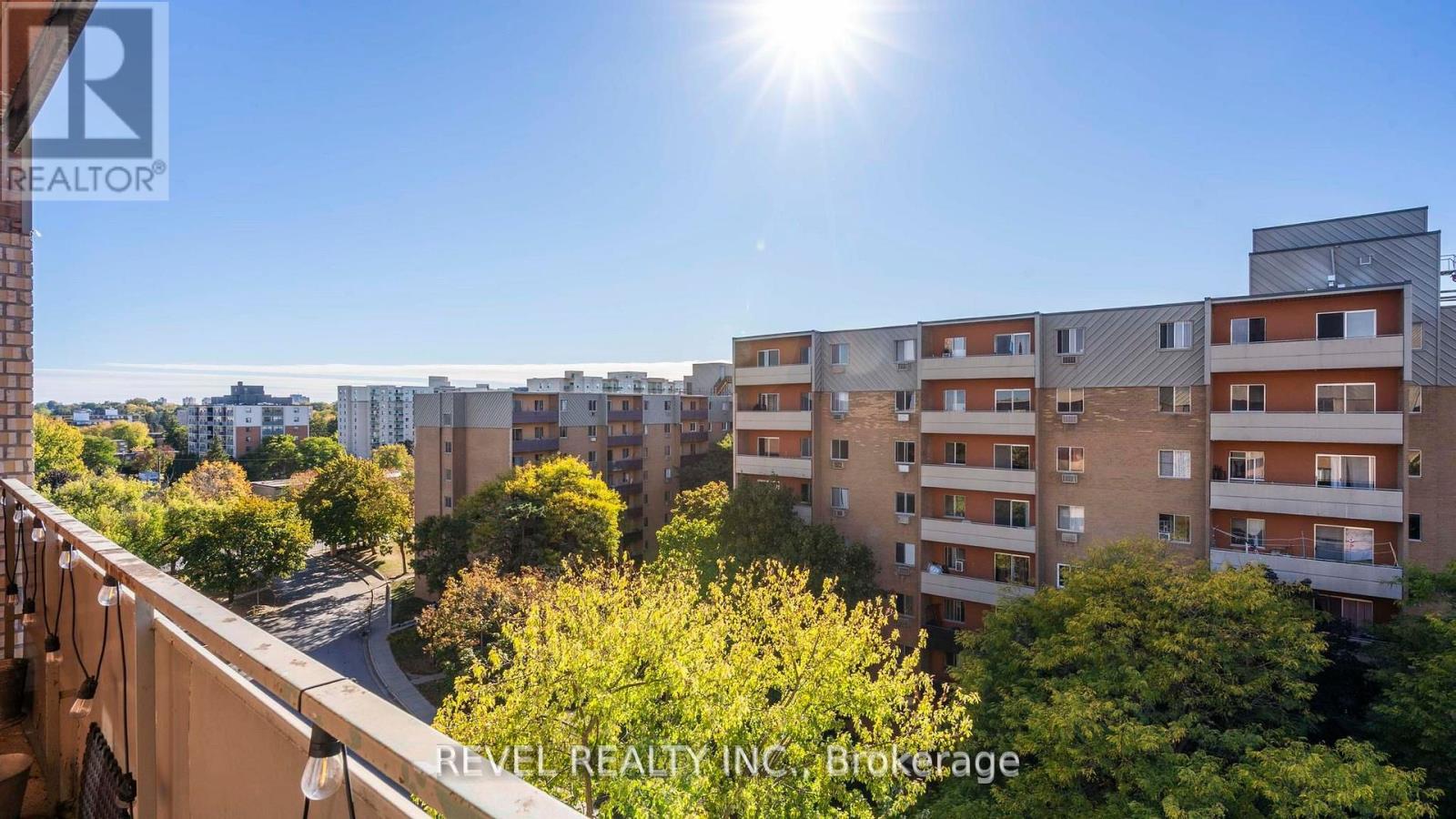#809 752 KIPPS LANE - Image 13