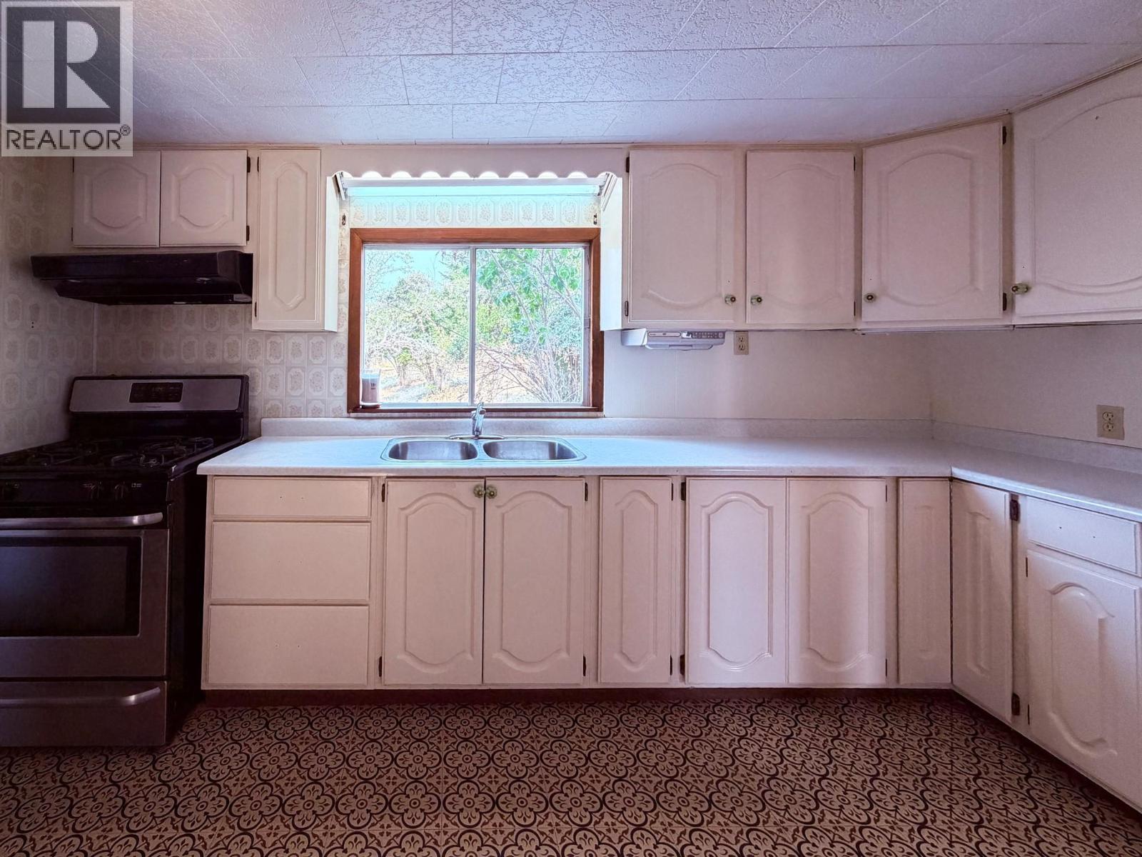 5740 95 Highway, Edgewater