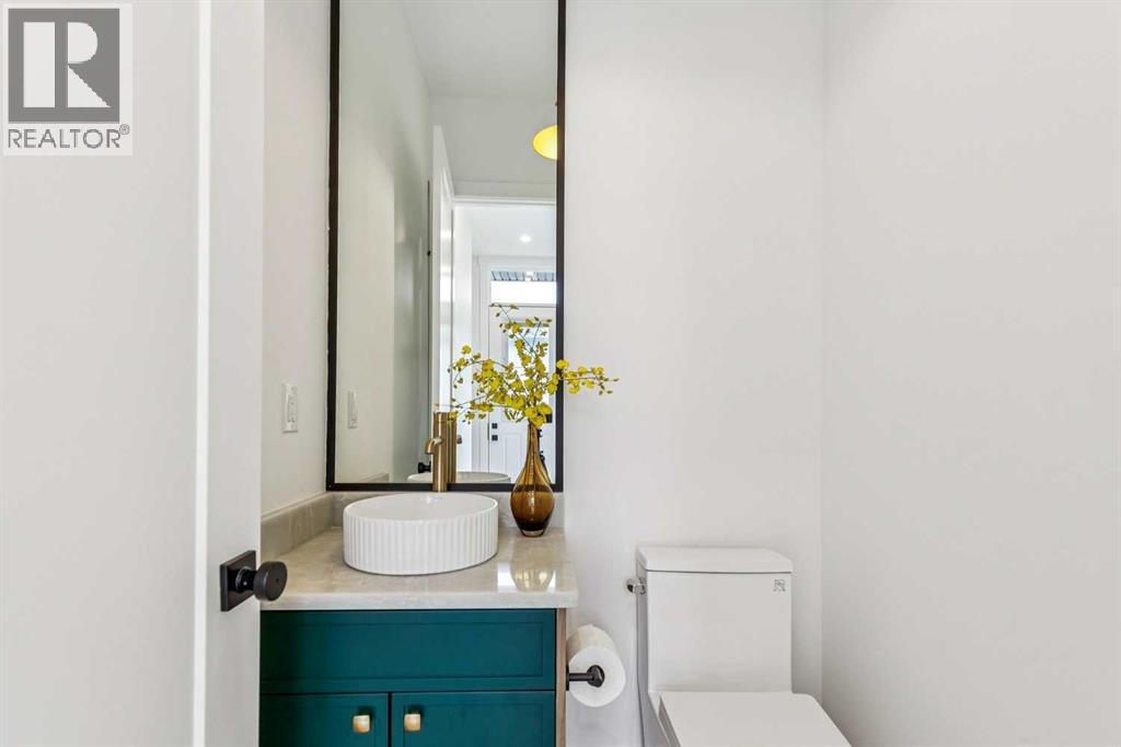 4920 21 Avenue NW - Image 21