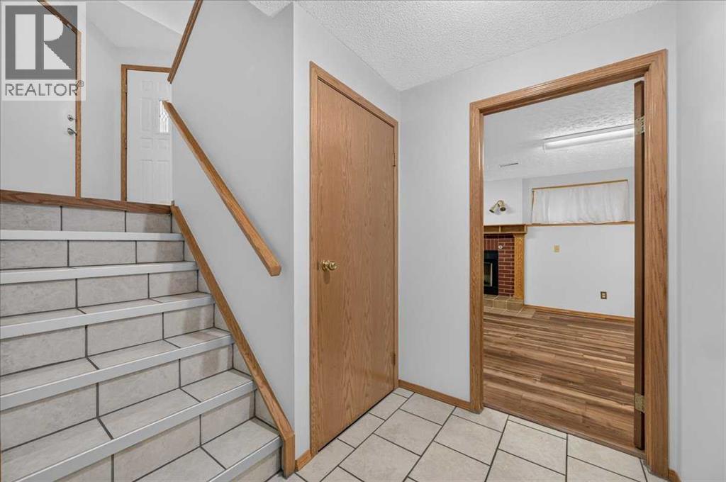 273 Sandarac Drive NW - 36