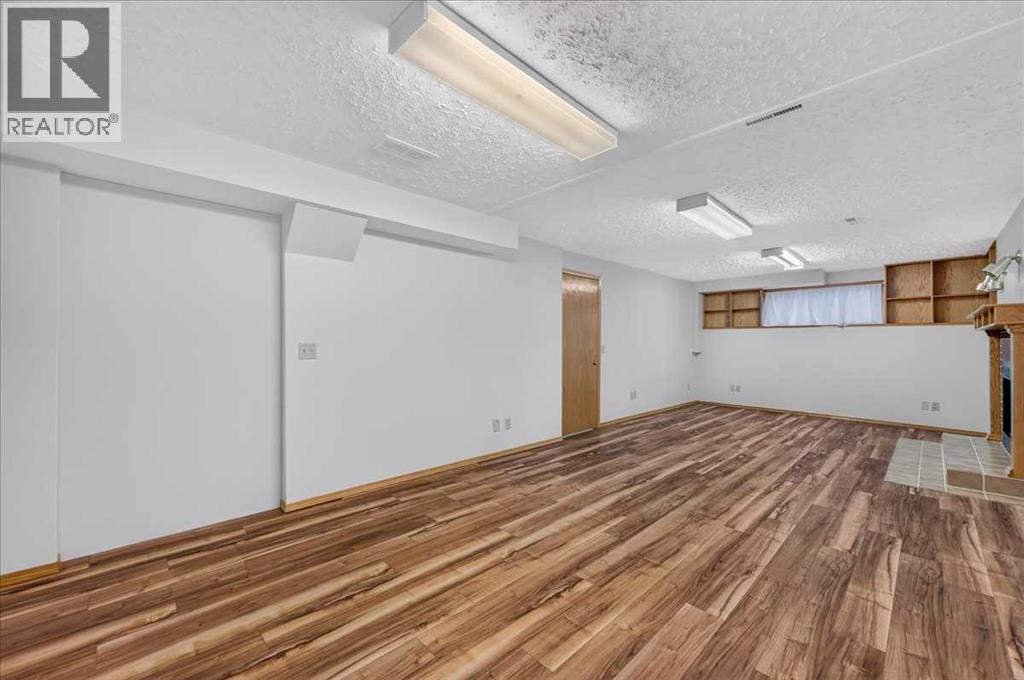 273 Sandarac Drive NW - 40