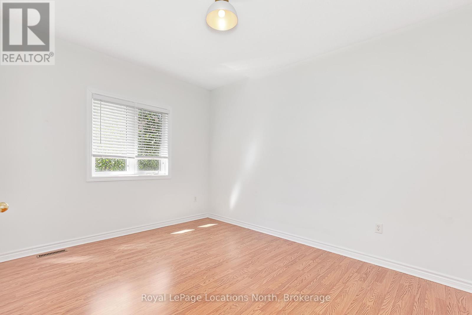 19 KELLS CRESCENT - 32
