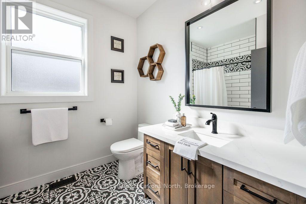 116 MAMIE AVENUE - Image 33