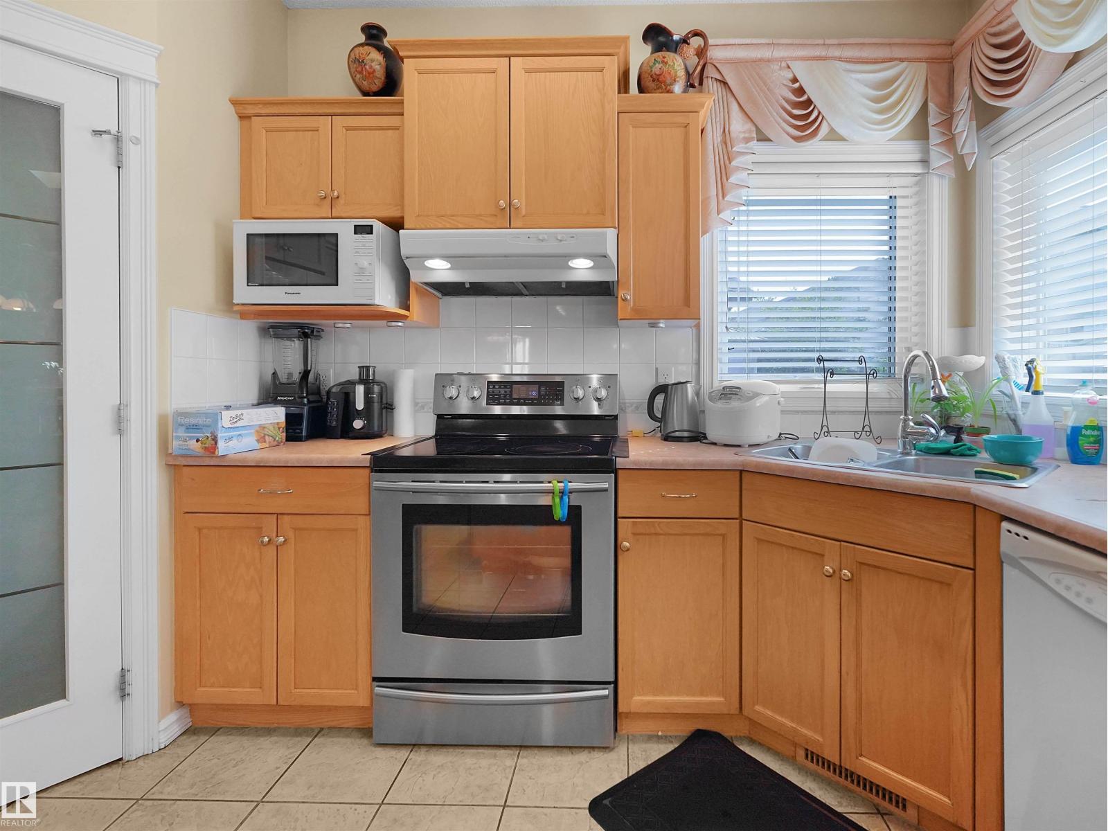 614 SILVER BERRY ROAD NW - 33