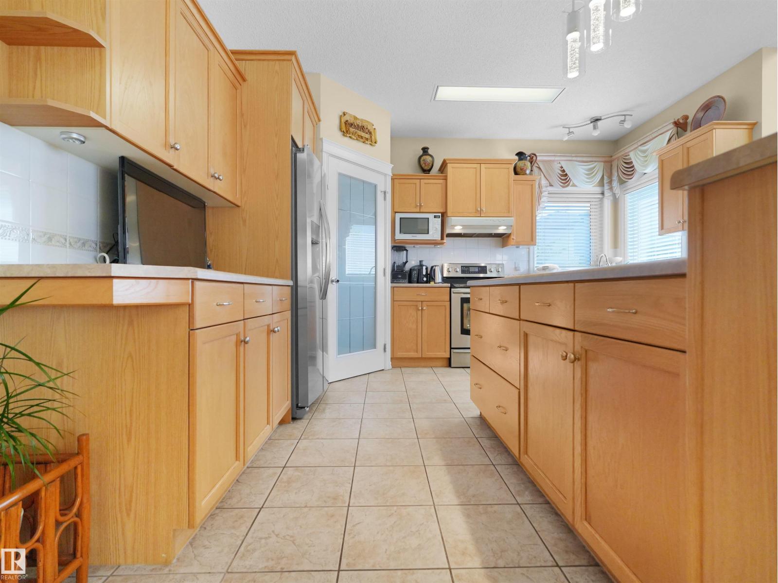 614 SILVER BERRY ROAD NW - 35