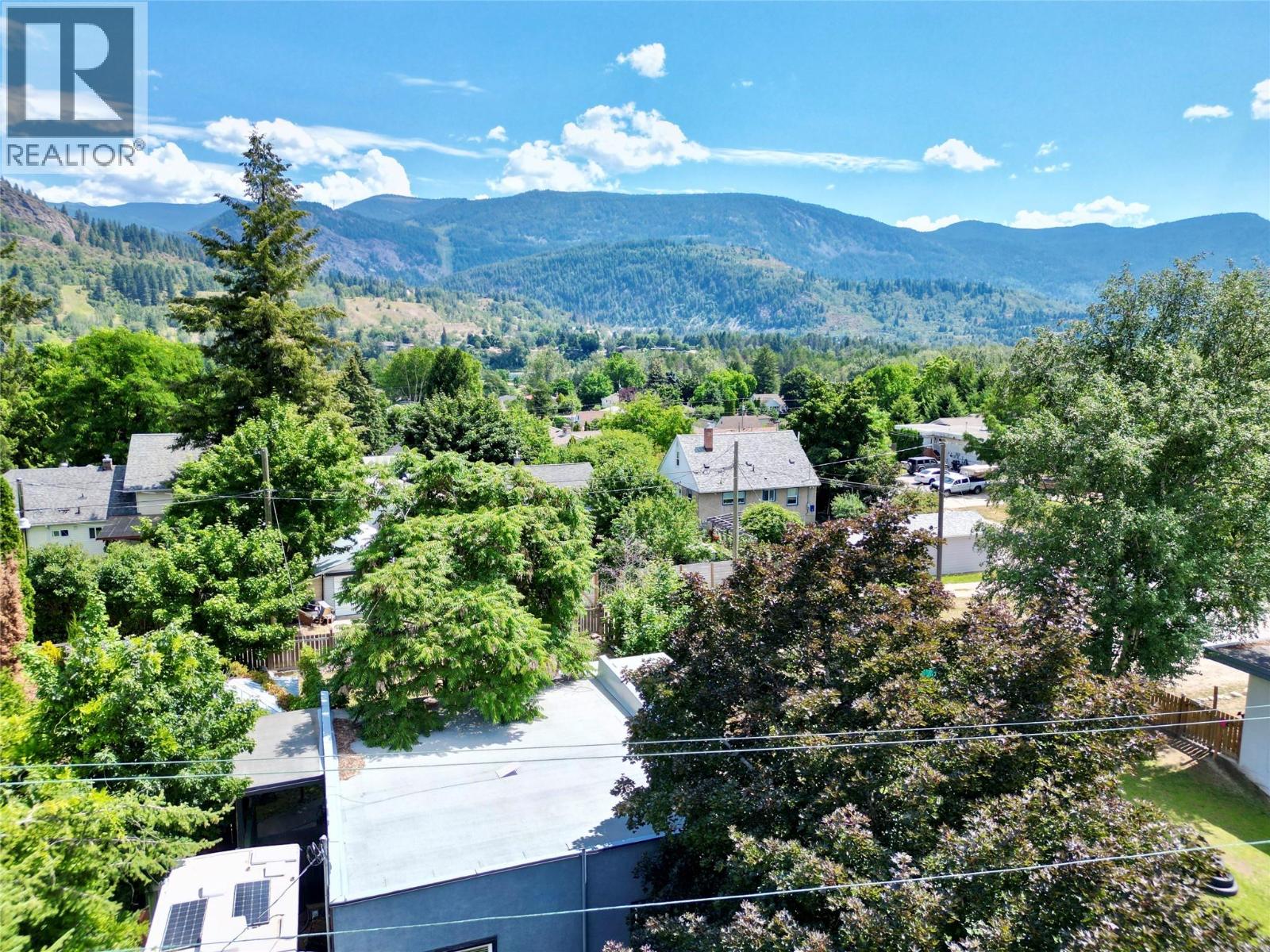 411 7TH Avenue, Castlegar
