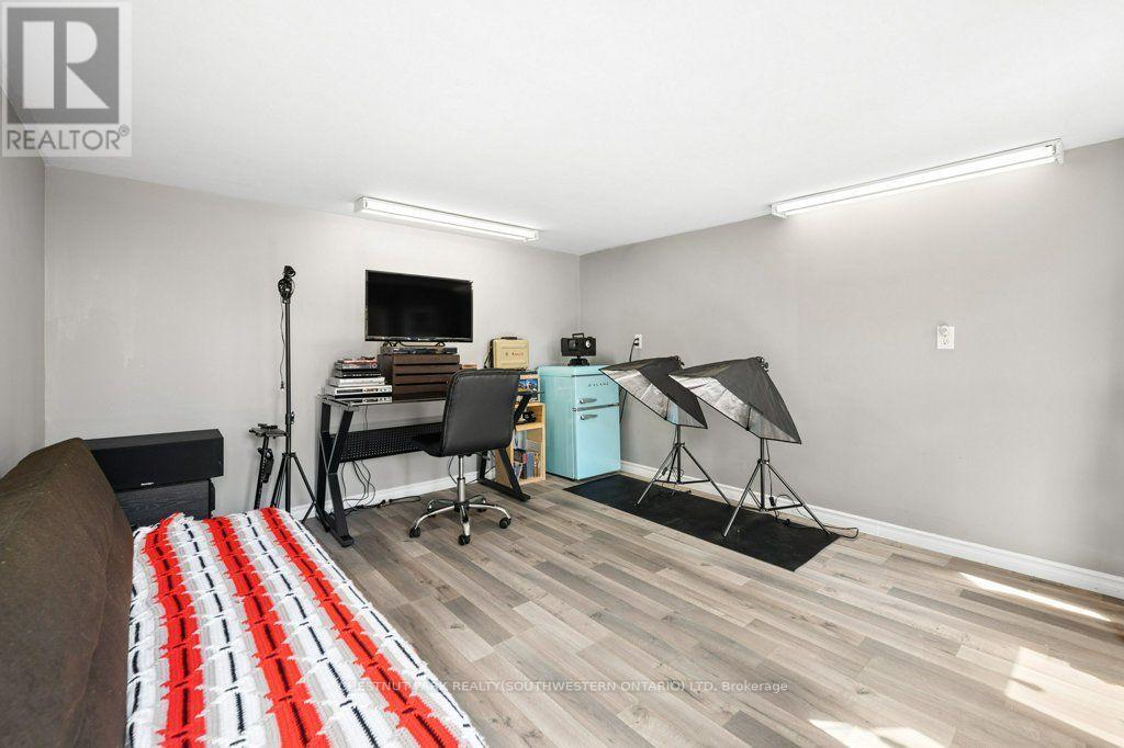 94 MONTEAGLE CRESCENT - Image 40