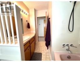 5240 50 Avenue, Holden, AB T0B2C0 Photo 11