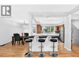 1008 Cantabrian Drive Sw, Calgary, AB T2W1L7 Photo 9