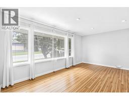 2pc Bathroom - 1008 Cantabrian Drive Sw, Calgary, AB T2W1L7 Photo 7
