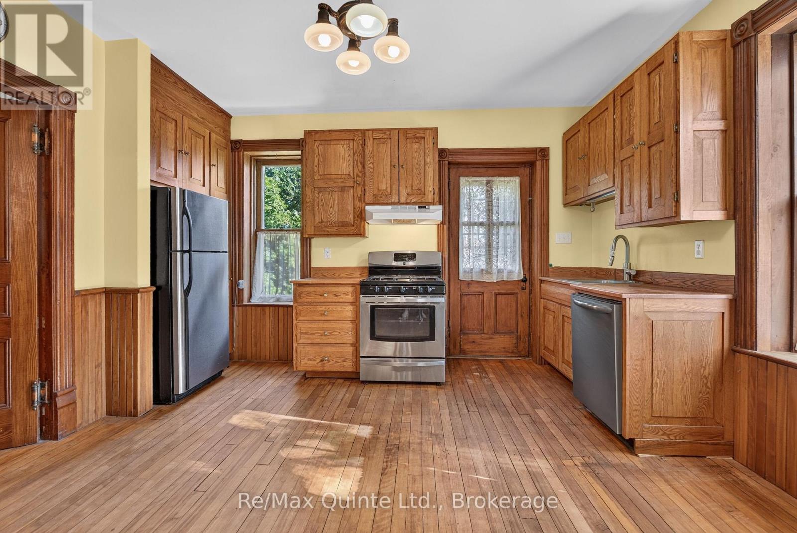 97 ST LAWRENCE STREET W - Image 15