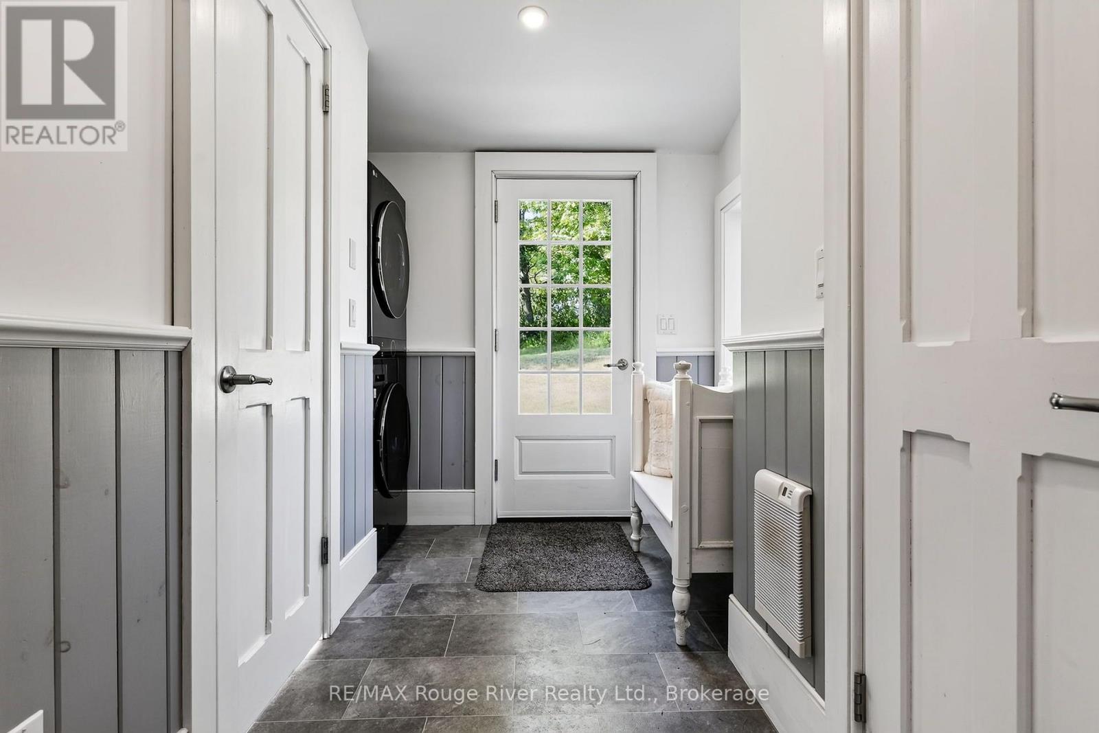 566 PENRYN ROAD - 25