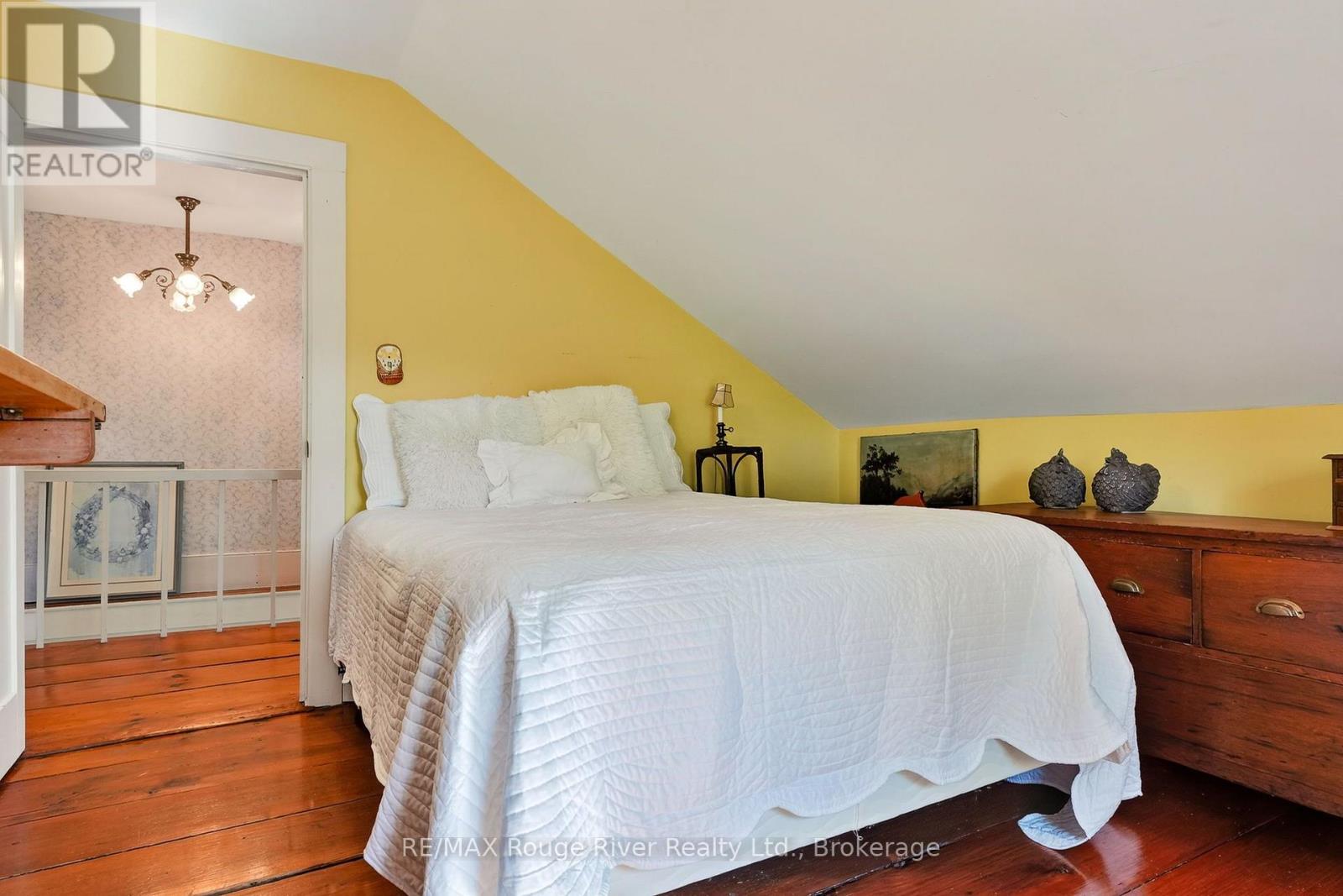566 PENRYN ROAD - 38