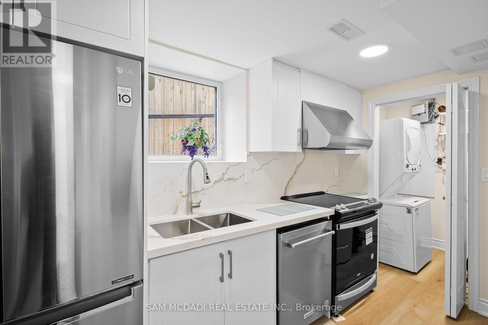#BSMT 1770 Fellen Place, Mississauga (Clarkson), Ontario, L5J4S4, Mississauga (Clarkson), Ontario — photo 4 of 5