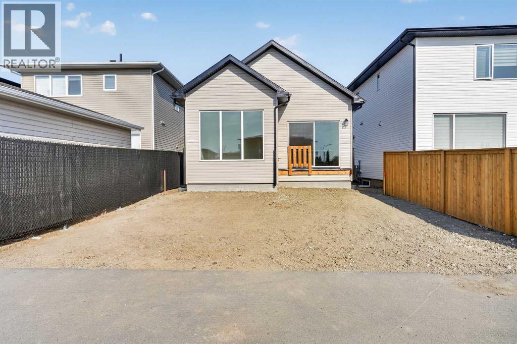 2616 44 Street S - 36
