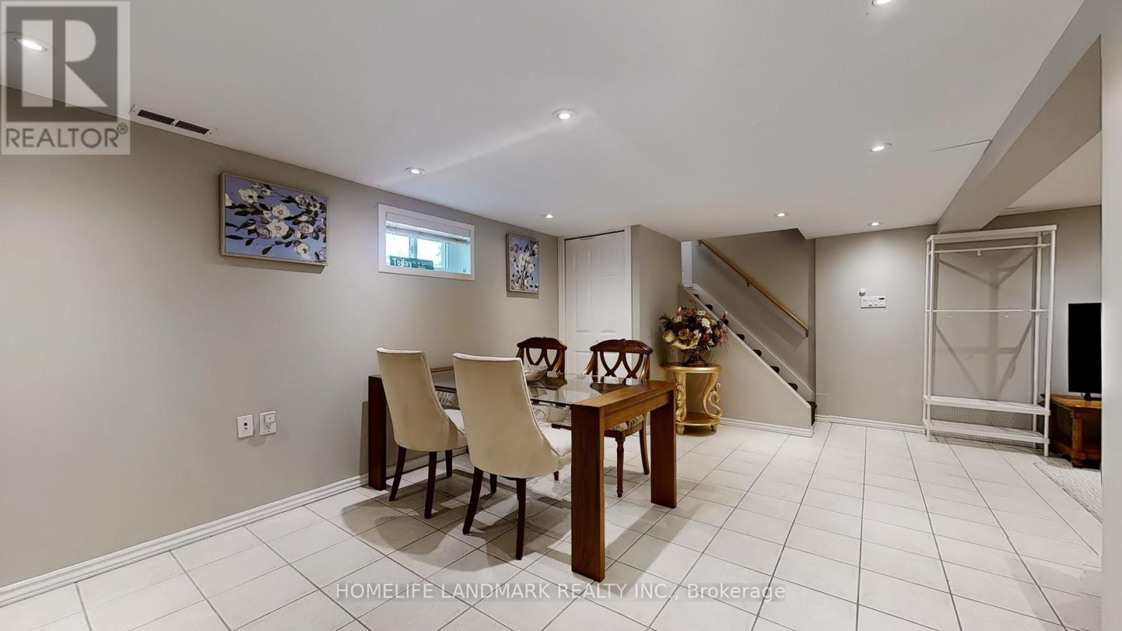 30 PAPERBIRCH DRIVE - 22