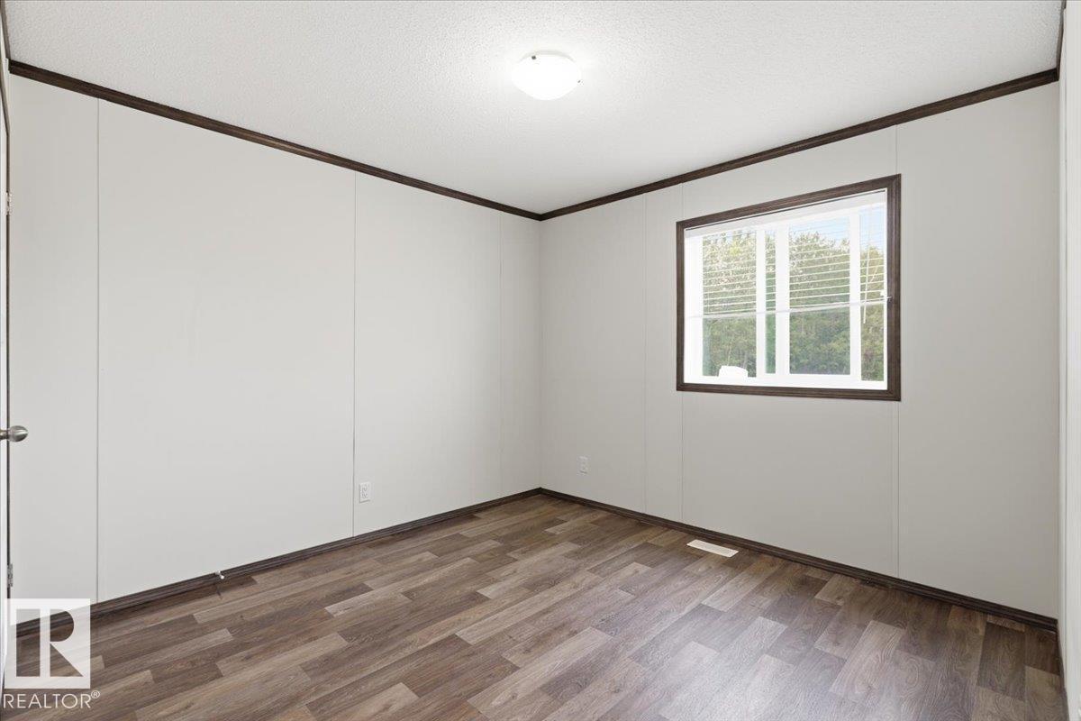 1409 TWP RD 502 - 11