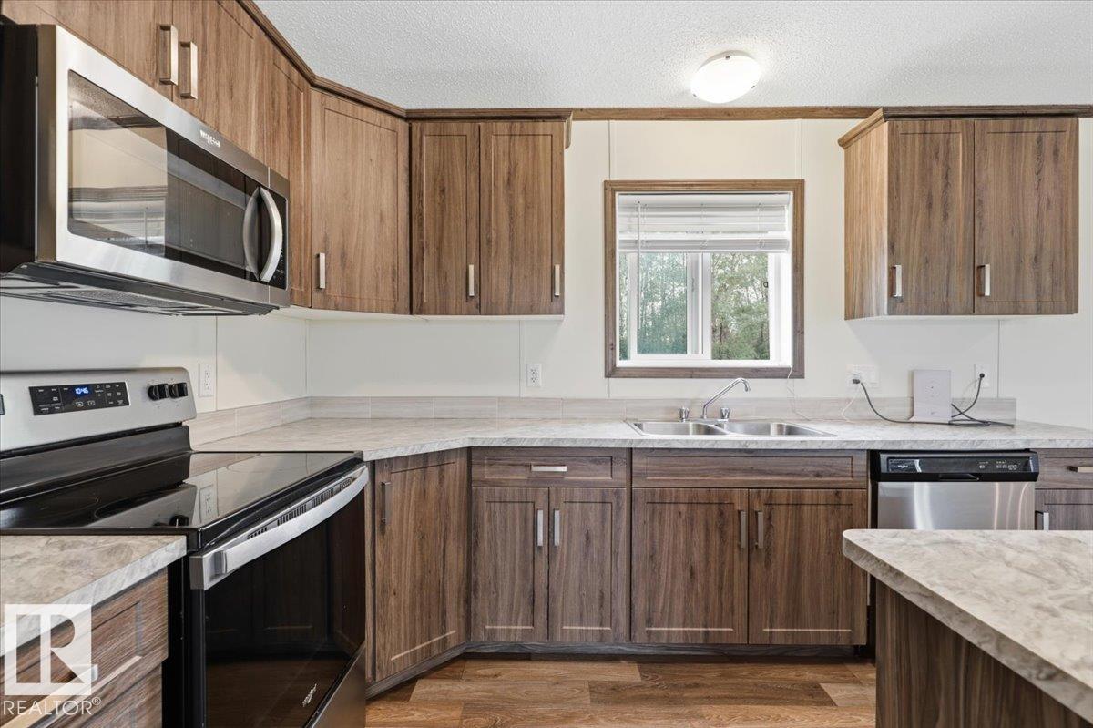 1409 TWP RD 502 - 6