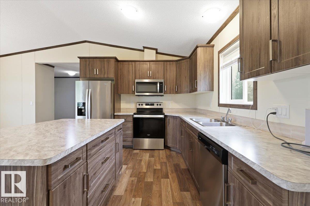 1409 TWP RD 502 - 7