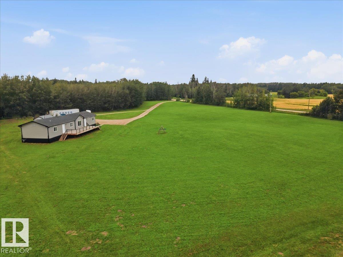 1409 TWP RD 502 - 32