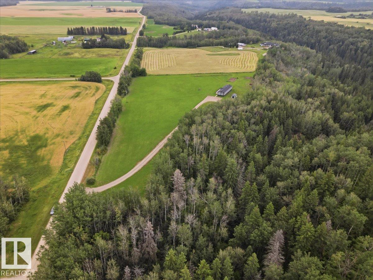 1409 TWP RD 502 - 33
