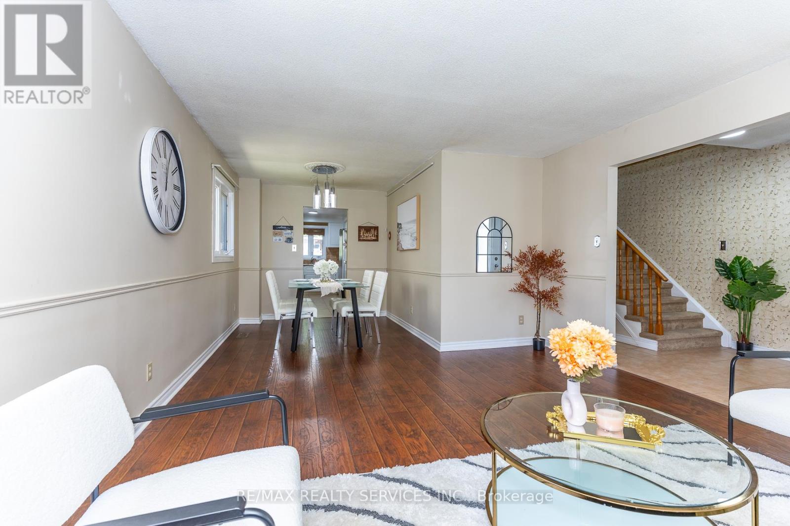 1217 GLOUCESTER SQUARE - 4