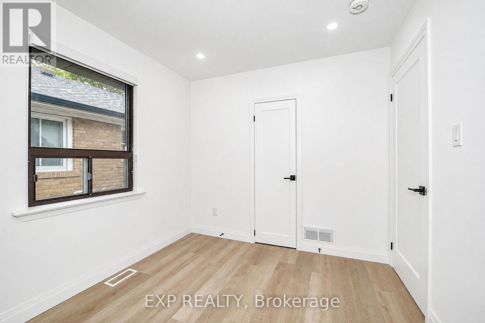 31A LAUREL AVENUE - Image 24