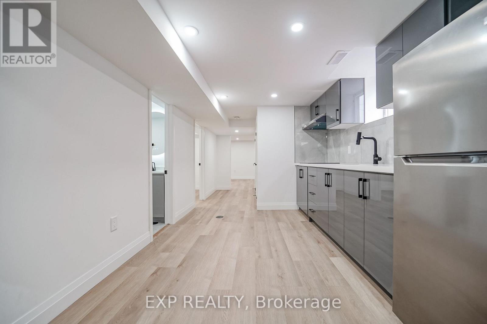 31A LAUREL AVENUE - Image 29
