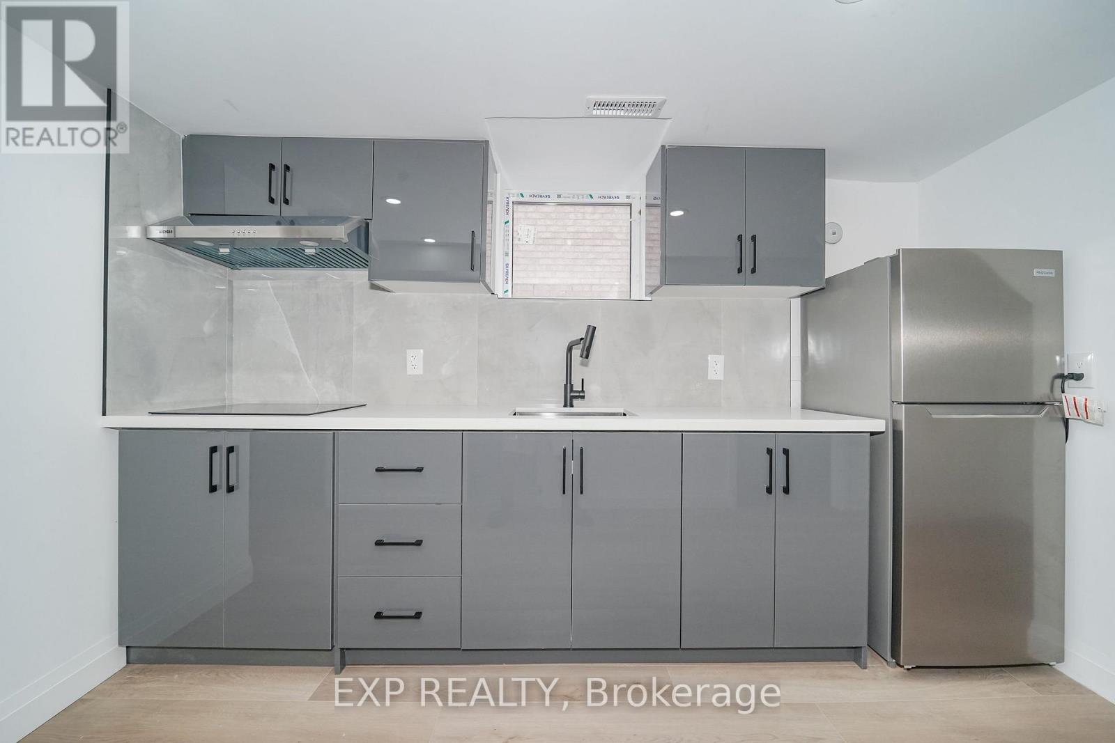 31A LAUREL AVENUE - Image 31