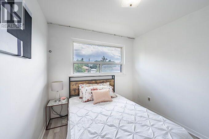3 CLAYHALL CRESCENT - Image 26