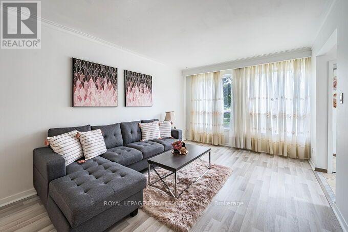 3 CLAYHALL CRESCENT - Image 9