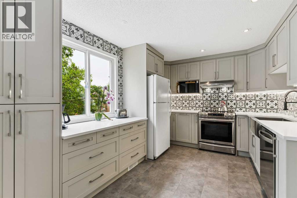 152 Erin Dale Crescent SE, Calgary, Alberta