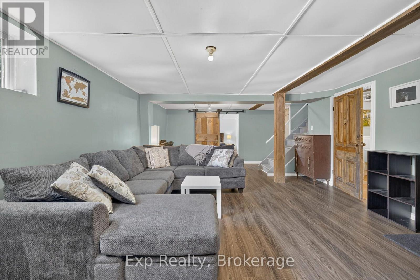 1901 HOLLOWVIEW ROAD - 27