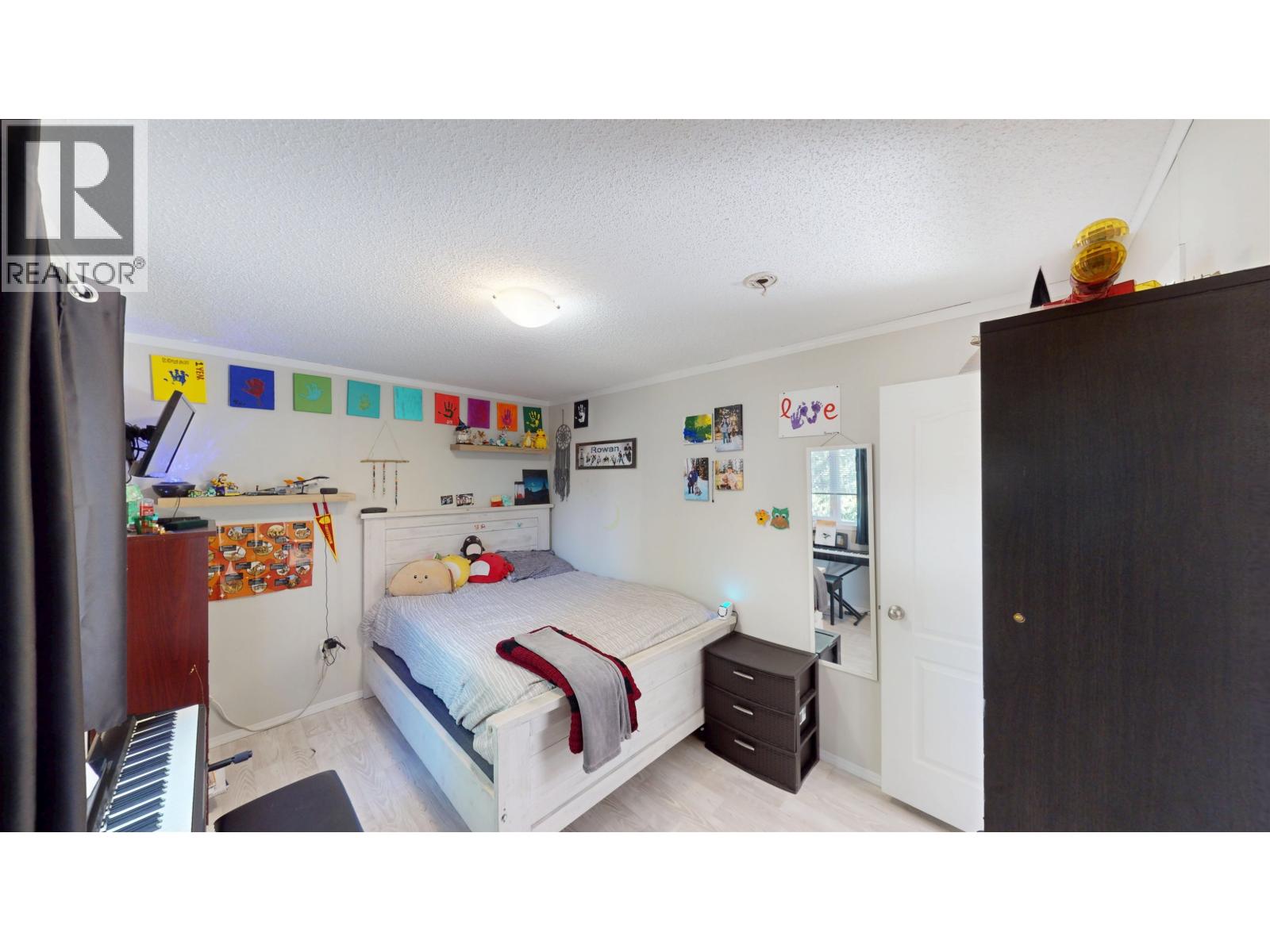 #37 8420 ALASKA ROAD - 19